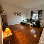 Vala شقة روفينج
